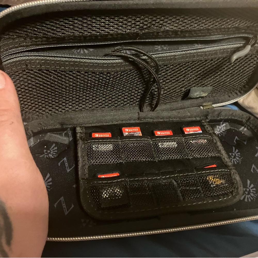 Nintendo Switch Bundle - Picture 8 of 9